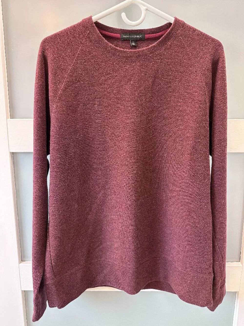 Banana Republic Medium Men's Crewneck Sweater Pullover Textured Knit Burgundy